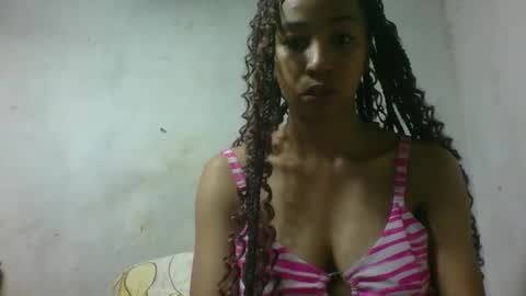 Snapshot of xenna610827 chatting on 02-02-26, 12:37 xenna610827 online show from 02-02-26, 12:37