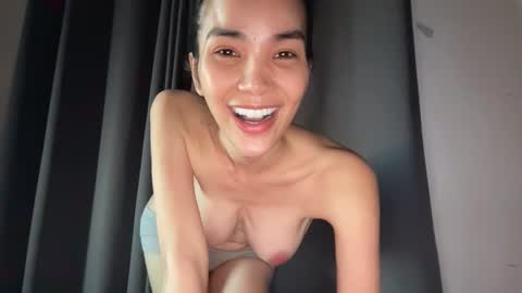 Snapshot of xforyoureyesonlyx chatting on 02-13-26, 12:39 Anne online show from 02-13-26, 12:39