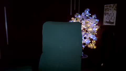 Snapshot of xforyoureyesonlyx chatting on 02-18-26, 04:41 Anne online show from 02-18-26, 04:41