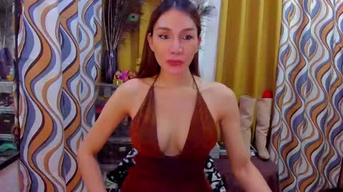 Snapshot of xgoddesstransx chatting on 02-10-25, 09:58 diana loves you online show from 02-10-25, 09:58