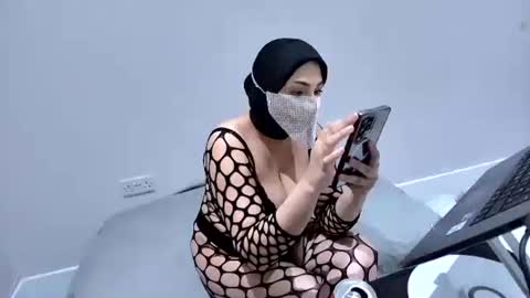 Snapshot of xhijabistarx chatting on 03-16-26, 08:35 Hijabi Star online show from 03-16-26, 08:35