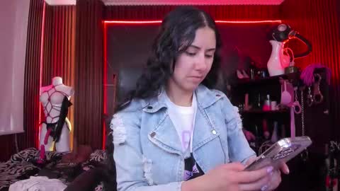 Snapshot of xiaqueen chatting on 11-01-25, 08:22 XiaQueen I M online show from 11-01-25, 08:22