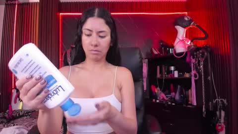 Snapshot of xiaqueen chatting on 11-14-25, 11:20 XiaQueen I M online show from 11-14-25, 11:20