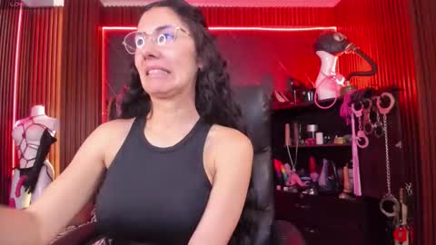 Snapshot of xiaqueen chatting on 11-15-25, 08:16 XiaQueen I M online show from 11-15-25, 08:16