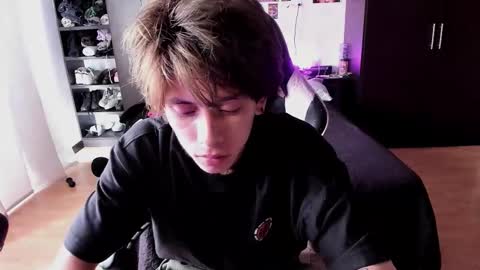 Snapshot of xice_boy chatting on 02-18-26, 03:30 xIce Boy online show from 02-18-26, 03:30