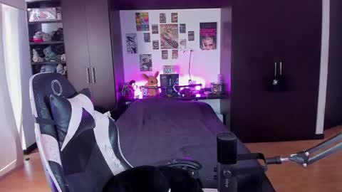 Snapshot of xice_boy chatting on 03-27-26, 03:23 xIce Boy online show from 03-27-26, 03:23