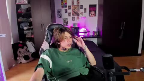 Snapshot of xice_boy chatting on 04-04-26, 09:12 xIce Boy online show from 04-04-26, 09:12