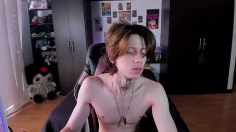 Snapshot of xice_boy chatting on 04-13-26, 01:05 xIce Boy online show from 04-13-26, 01:05