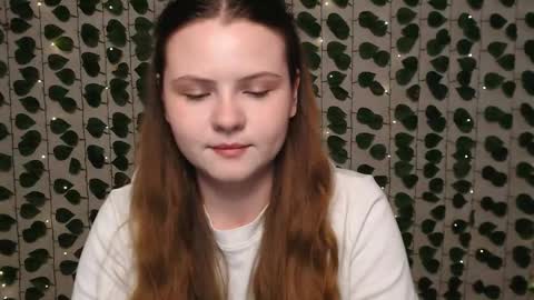 Lina online show from 01-13-25, 04:18