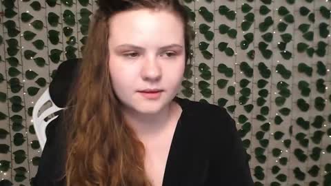 Lina online show from 01-25-25, 07:17