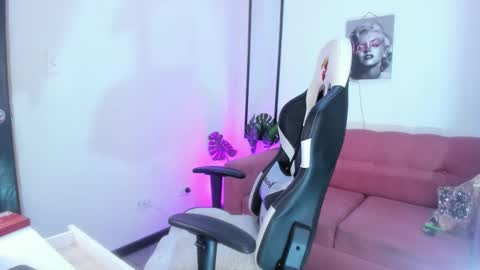 Snapshot of xiomara_as chatting on 02-16-26, 01:07 xiomara_as online show from 02-16-26, 01:07