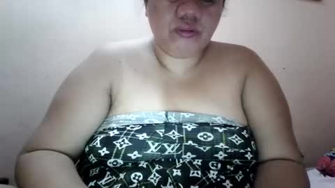 Snapshot of xjuicytits chatting on 02-17-26, 01:02 xjuicytits online show from 02-17-26, 01:02