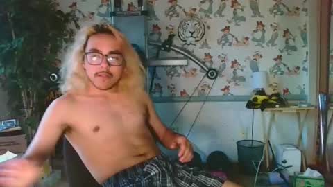 Snapshot of xkong36 chatting on 03-30-26, 01:28 Xkong36 online show from 03-30-26, 01:28