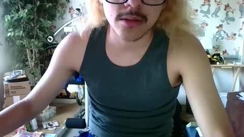 Snapshot of xkong36 chatting on 04-04-26, 08:39 Xkong36 online show from 04-04-26, 08:39