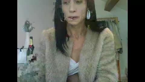 Snapshot of xlecram chatting on 11-01-25, 11:34 Wendy online show from 11-01-25, 11:34