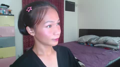 Snapshot of xlovely_destinyx chatting on 01-30-25, 07:37 Alice online show from 01-30-25, 07:37