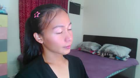 Snapshot of xlovely_destinyx chatting on 02-13-25, 05:37 Alice online show from 02-13-25, 05:37