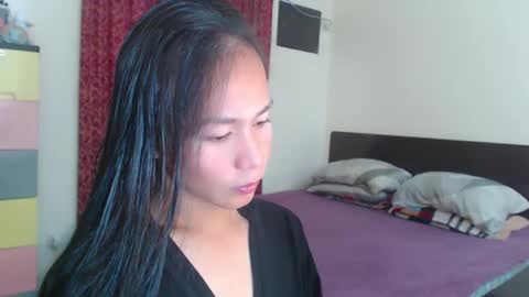 Snapshot of xlovely_destinyx chatting on 02-17-25, 05:14 Alice online show from 02-17-25, 05:14