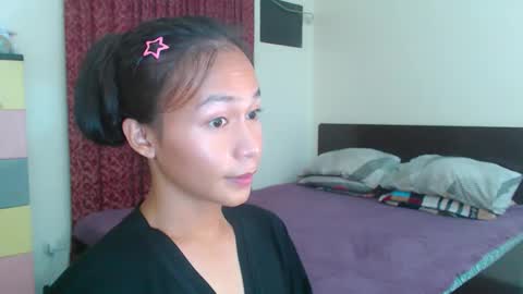 Snapshot of xlovely_destinyx chatting on 02-17-25, 08:41 Alice online show from 02-17-25, 08:41