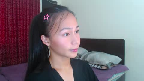 Snapshot of xlovely_destinyx chatting on 03-11-25, 05:16 Alice online show from 03-11-25, 05:16