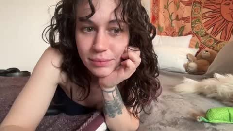 Mia online show from 02-25-25, 08:51