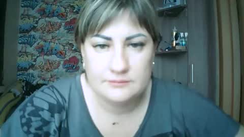 Snapshot of xlucywowx chatting on 10-04-25, 08:23 xLucyWowx online show from 10-04-25, 08:23