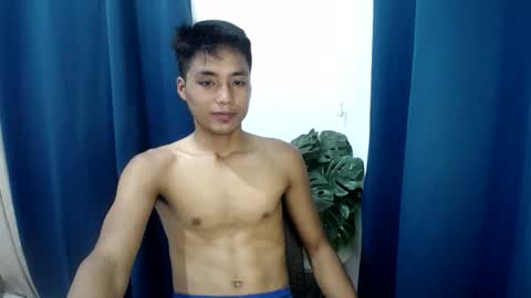 Snapshot of xmoreno_guy69 chatting on 02-06-25, 02:15 SECRET online show from 02-06-25, 02:15