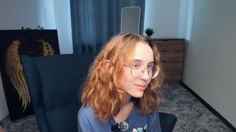Kylie  online show from 09-18-25, 07:10