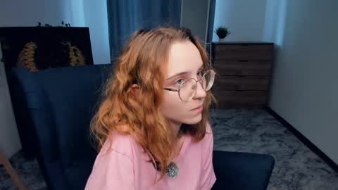 Kylie  online show from 09-19-25, 07:21
