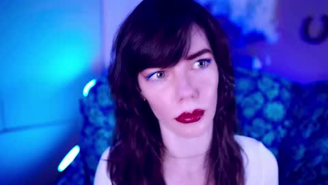 Bella Bondai online show from 10-29-25, 07:21