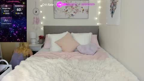 Snapshot of xolunarae chatting on 02-02-25, 09:30 Luna Rae 3 online show from 02-02-25, 09:30