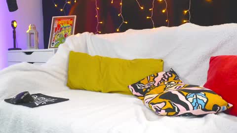 XoRylan online show from 01-23-25, 11:05