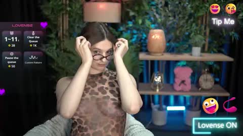 xoxo_molly online show from 10-11-25, 09:13