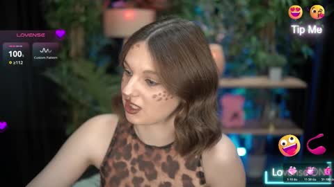 xoxo_molly online show from 10-31-25, 08:10