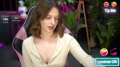 xoxo_molly online show from 12-19-25, 08:49