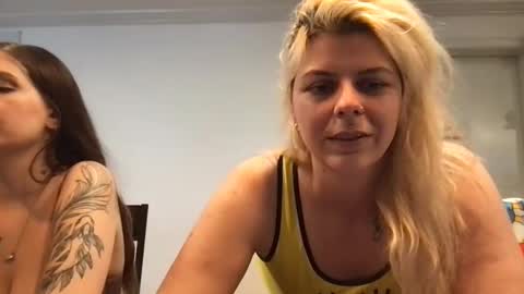 Snapshot of xoxovicbaby chatting on 01-18-25, 04:53 gdamnv online show from 01-18-25, 04:53