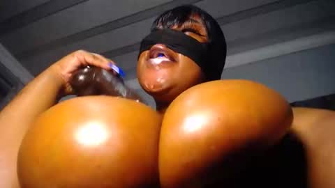 xpanther_23 online show from 12-14-25, 01:55