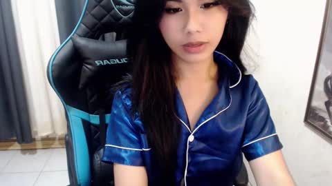 Snapshot of xseductive_airax chatting on 01-08-25, 02:14 aira online show from 01-08-25, 02:14