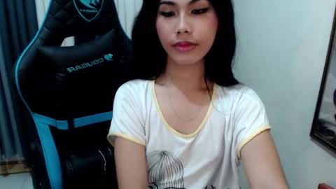 Snapshot of xseductive_airax chatting on 01-25-25, 05:29 aira online show from 01-25-25, 05:29
