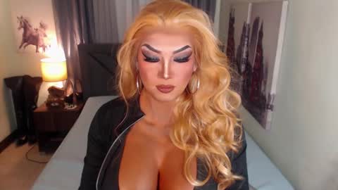 Cattaleya online show from 03-12-25, 03:35