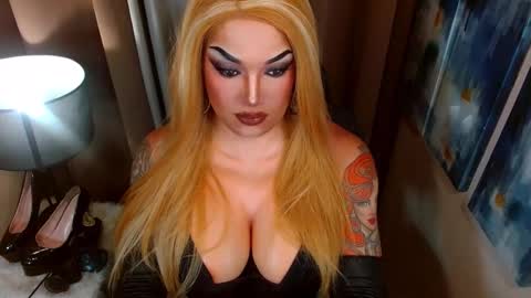 Cattaleya online show from 11-25-25, 02:22