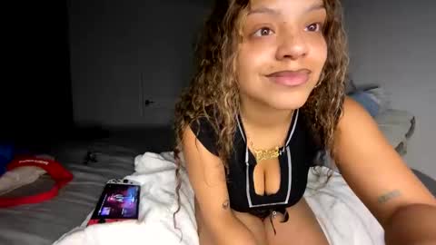 Snapshot of xstargazingx chatting on 12-12-24, 11:18 xStarGazingx online show from 12-12-24, 11:18