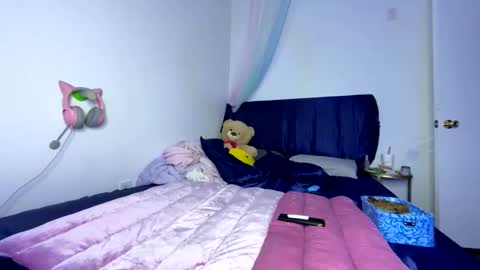 Snapshot of xstargazingx chatting on 03-11-25, 10:29 xStarGazingx online show from 03-11-25, 10:29