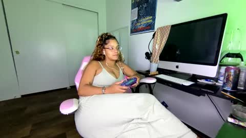 Snapshot of xstargazingx chatting on 09-15-25, 06:35 xStarGazingx online show from 09-15-25, 06:35