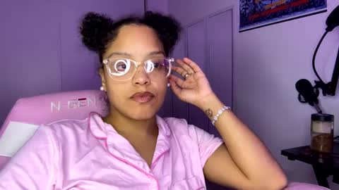 Snapshot of xstargazingx chatting on 09-18-25, 07:10 xStarGazingx online show from 09-18-25, 07:10