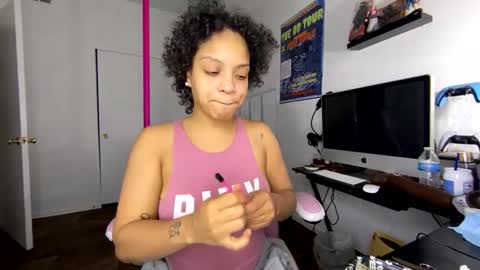 Snapshot of xstargazingx chatting on 10-12-25, 06:56 xStarGazingx online show from 10-12-25, 06:56