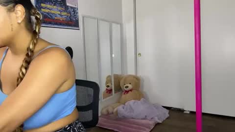 Snapshot of xstargazingx chatting on 10-14-25, 08:31 xStarGazingx online show from 10-14-25, 08:31