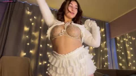 Snapshot of xtrahotx chatting on 02-08-26, 03:10 Milana online show from 02-08-26, 03:10