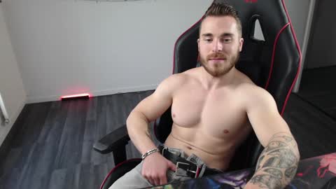 Snapshot of xtrakil chatting on 12-15-24, 02:48 xtrakil online show from 12-15-24, 02:48