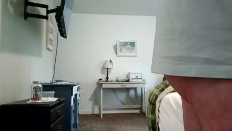 Snapshot of xtreme1970 chatting on 02-18-25, 08:36 Xtreme online show from 02-18-25, 08:36